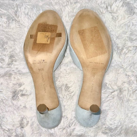 Manolo Blahnik Jada Open Toe Heel
Mule Light Blue Suede Womens EU 36.5
US 6 -6.5 - Picture 8 of 8